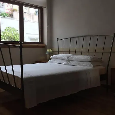 Unique - Spacious Studio With Rooftop / Thissio-3